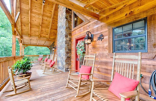 Cadiz Cabin | New Construction Log home, beautiful home with boat slip