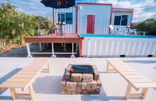 Ishigaki House | New construction ☆ Long-term stay ☆ Nature experience ☆ Private pool ☆ Private beach ☆ Enjoy Ishigaki Island! BBQ equipment is perfect
