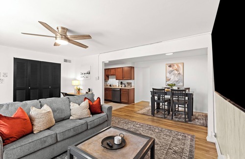 Drayton Plains Apartment | NEW! Cozy Modern 1BR Flat by Downtown Royal Oak