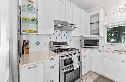 Clipper Cove House | New! Crystal Breeze | 4BR + Bonus | 5-Min Walk to Private Beach | Pool, Bikes & Pet-Friendly