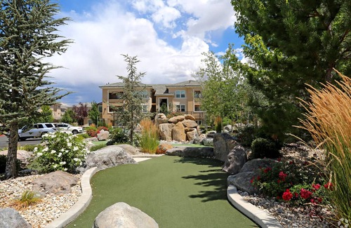 Reno/Tahoe Airport Apartment | New Elegant 1BR Retreat Heated Pool Gym Sauna