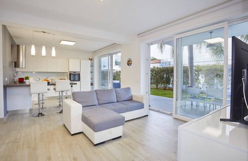 Mondello Villa | New elegant Villa EMANUELE in Mondello Beach