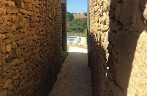 Coux-et-Bigaroque-Mouzens House | New for 2025. Beautiful 17C Stone Farm, 6 Bed, private pool set in 11 in acres.