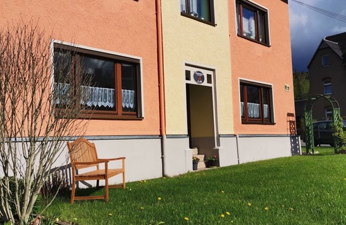 Meinersdorf Apartment | NEW Ferienglück Gornsdorf modern apartment