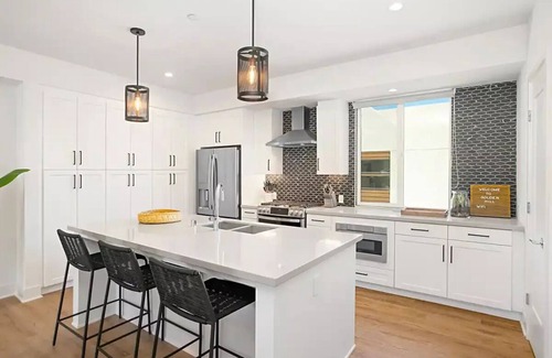 Stockton House | New Golden Hill City Charmernn