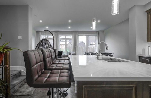 Carleton Place House | New Gorgeous Home In Carleton Place, Close to Beach BoatLaunch |20 Min To Ottawa