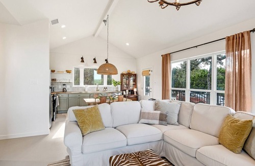 New Braunfels House | NEW Gorgeous Home With Hot Tub 5min From the River