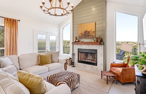 New Braunfels House | NEW Gorgeous Home With Hot Tub 5min From the River