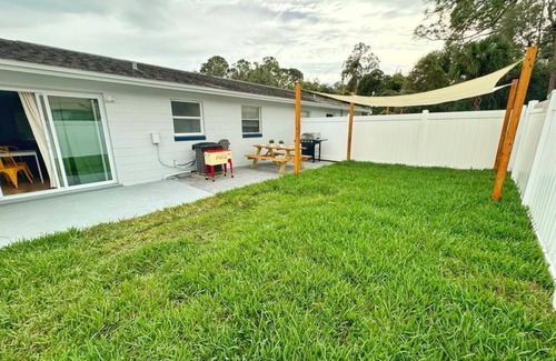 Port Orange House | NEW Gorgeous Sunshine-Up 6 Guests-Private Backyard
