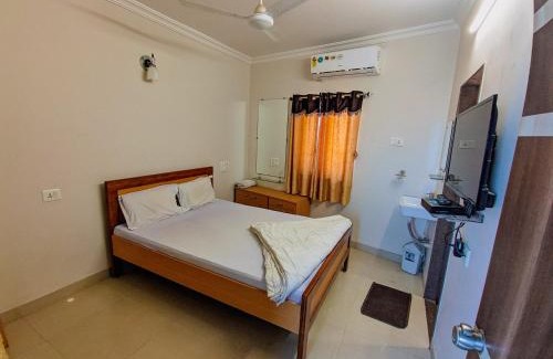 Bhuj Hotel | New Harbhole Hotel & Guest House