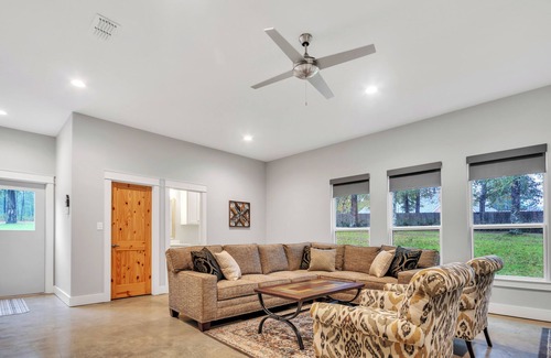 Nacogdoches Other | NEW! Hidden Gem 3 BR Farmhouse on 25+ Gated Acres in Nacogdoches, No Pet Charge