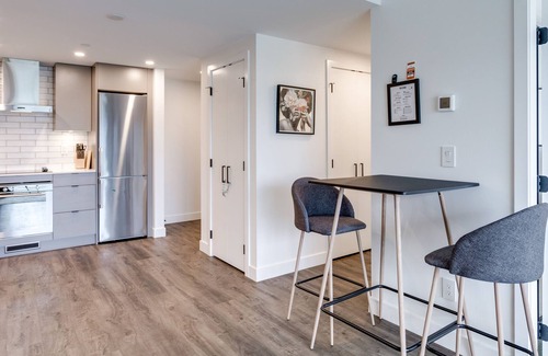 Kelowna Central Business District Apartment | New High-rise Condo | DT Kelowna | Beautiful Views