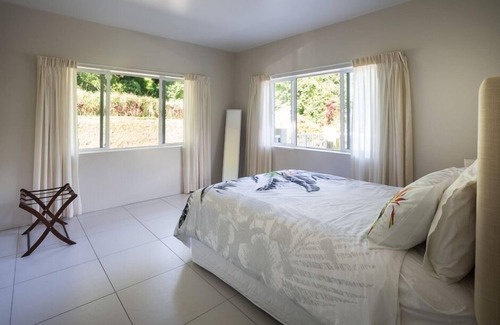 Ngatangiia House | New Holiday Home Only Minutes Away From Muri Beach