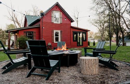 Pepin House | New Hot Tub Nov 2025, Firepit, Eco-friendly