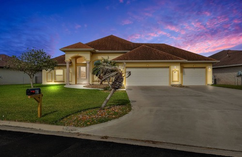 Laguna Vista House | NEW! Huge Modern Golf House W Resort Amenities 20% OFF first 3 bookings