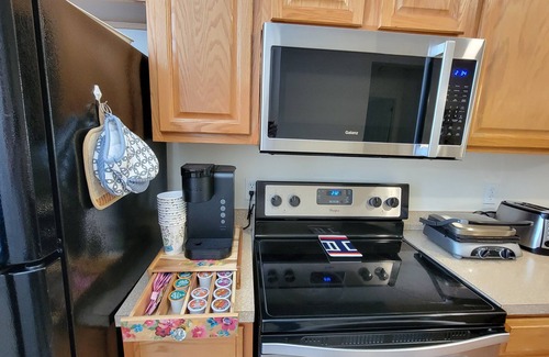Gainesville Condo | New In-City Comfort: Condo Getaway 2-bed, 2-bath
