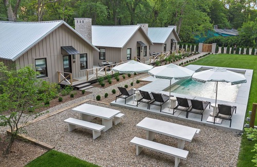 Union Pier House | NEW! Juniper Presents: The Moss - A 2 Bed/1 Bath Townie Cottage, Walk to Beach