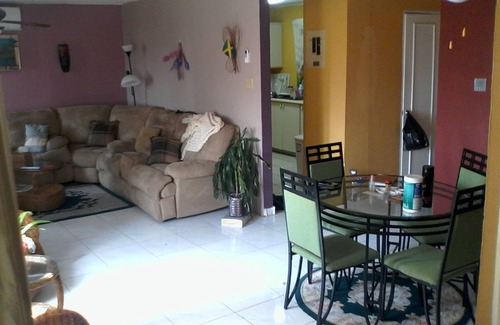 New Kingston Apartment | New Kingston Guest Apartment III