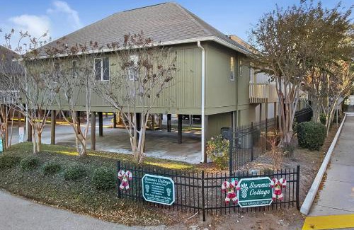 Myrtle Beach House | New Listing| 3BD Cottage | Steps From The Beach | Wavecrest Beach Vacations