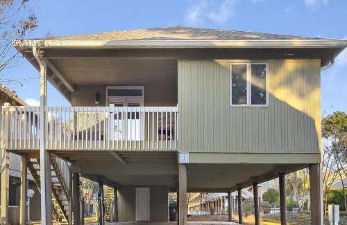 Myrtle Beach House | New Listing| 3BD Cottage | Steps From The Beach | Wavecrest Beach Vacations