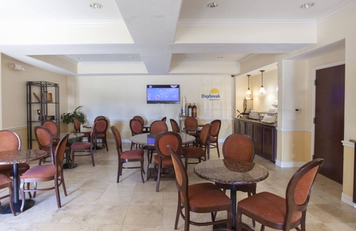 Shenandoah House | ***New Listing*** Home Away From Home- POOL