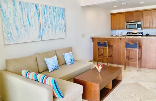The Bight Apartment | New Listing La Vista Azul Spacious 1 Bedroom Condo
