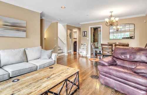 Riley Park House | NEW LISTING! Luxury Retreat in the Heart of Vancouver by RedAwning