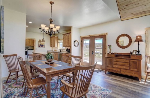 South Fork House | New Listing! Newly Constructed Mtn Cabin, EV Charger, Hot Tub, Garage
