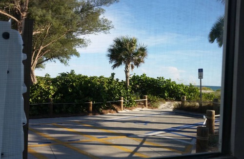 Bradenton Beach Cottage | NEW LISTING.nHigh Tide—- Beach and Bay just steps away!n