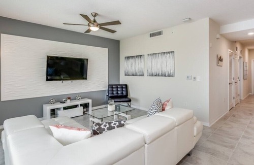 Campbell Apartment | New Listing! Storey Lake Resort, 9mi to Disney & 10mi to Universal - FS319267