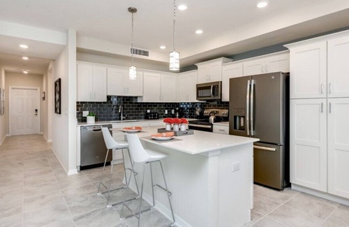 Campbell Apartment | New Listing! Storey Lake Resort, 9mi to Disney & 10mi to Universal - FS319267