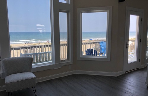 South Nags Head House | New Listing! Summer Breeze - Oceanfront 8 BR OBX/Nags Head home with Elevator!