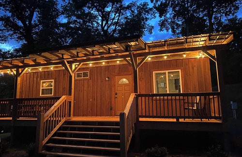 Waynesville Cabin | New listingnSecluded NEW Cabin close to Waynesville & Lake Junaluska