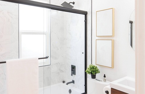 Jefferson Park House | New! LoHi Luxury- Walk DT from a Quiet Street, Updated and Modern Design Home