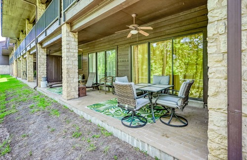 New Braunfels House | New! Luxurious Riverfront Condo Just 1 Blk to Schlitterbahn!