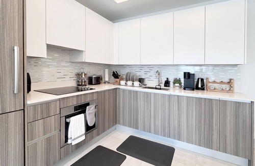 East Little Havana Apartment | New Luxury 1/1 BR Apartment in Brickell with Parking