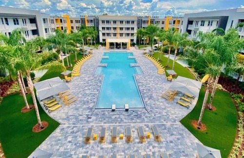 Deerwood Apartment | New luxury 2 bedroom, 2 bathroom near Beaches, Shopping, and Hospitals (2431)