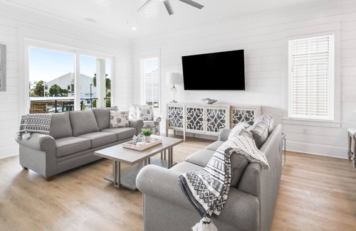 Ono Island Cottage | NEW Luxury Cottage on the Bay w/boat slip