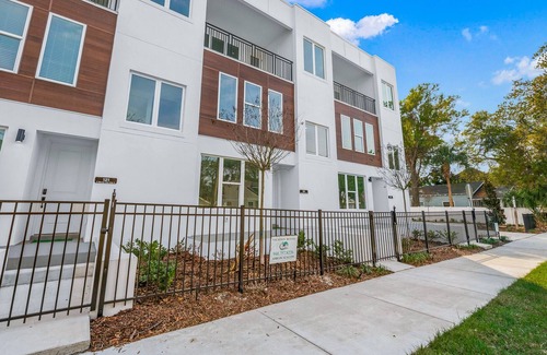 Tampa Heights House | New luxury townhome - Centrally located and near the Historic District!