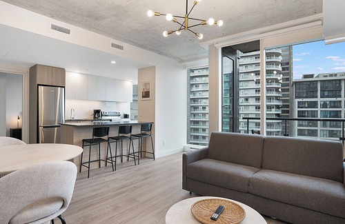 Milton Park Apartment | New Luxury Unit in Heart of MTL 803 | Metro access