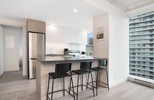Milton Park Apartment | New Luxury Unit in Heart of MTL 803 | Metro access