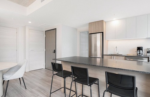 Milton Park Apartment | New Luxury Unit in Heart of MTL 803 | Metro access