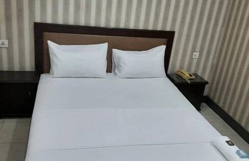 Faisalabad Hotel | New Madina Hotel