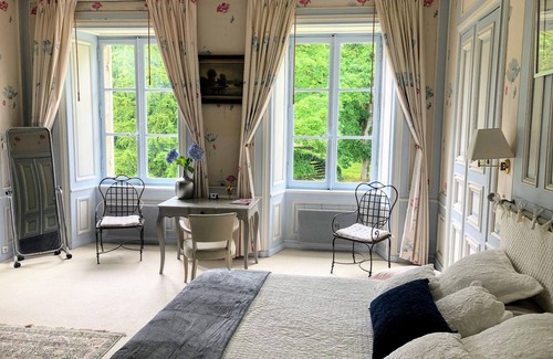 Quintin Other | New Manoir with grandiose spaces! Exceptional vacations guaranteed