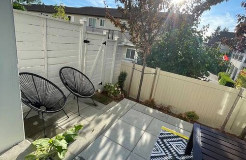 Mill Lake House | ?New Modern Beautiful 2Bedroom Townhome ?