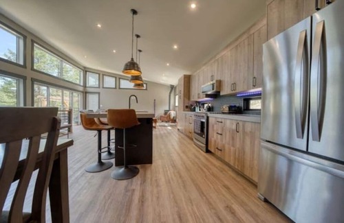East Kootenay Cabin | New modern cabin in the woods at Lake Kookanusa and near Fernie and Kimberly