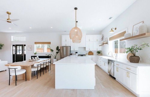 Santa Rosa House | New Modern Home on 0.6 acre 4BR, 2BA, Peaceful, Santa Rosa