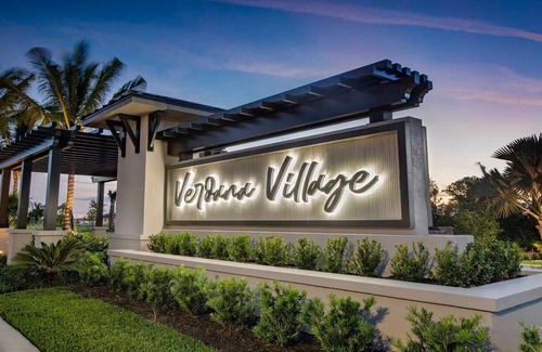 Estero House | New & Modern