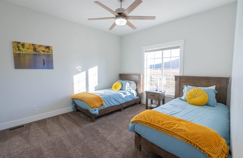 Irwin House | New Mountain Retreat With Private Hottub