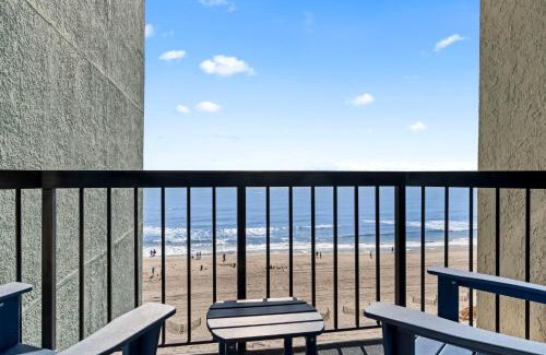 Myrtle Beach Apartment | New OceanFront Studio Condo In Resort w/Pools & Hot tubs